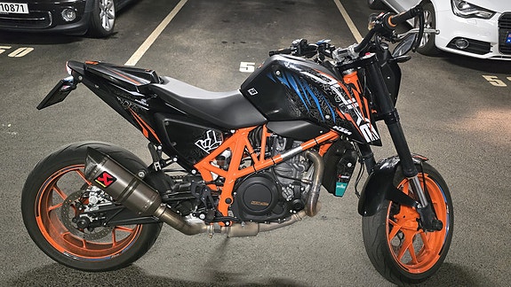 KTM 690 Duke R 16 of 16
