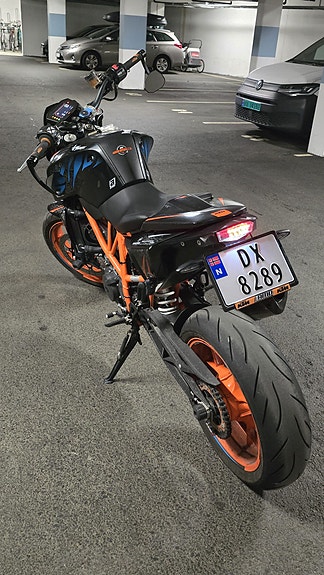 KTM 690 Duke R 7 of 16