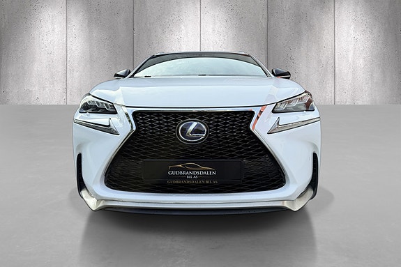 Lexus NX300h 2 of 28