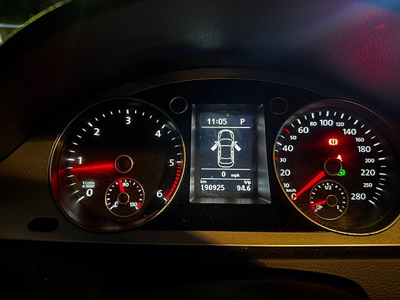 Volkswagen Passat CC 8 of 23
