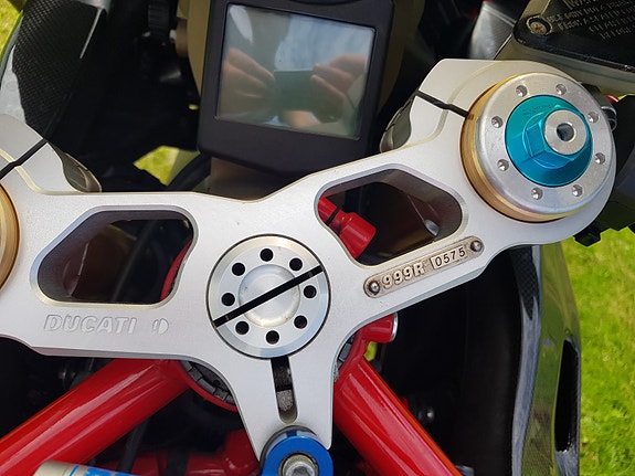 Ducati 999R 3 of 8