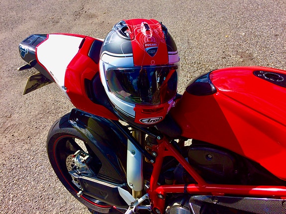 Ducati 999R 4 of 8