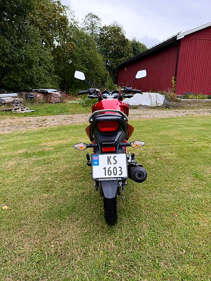 Honda CB 125F 4 of 8