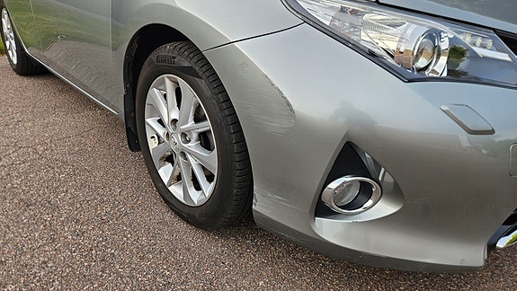 Toyota Auris 21 of 27