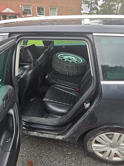 Volkswagen Passat 5 of 16