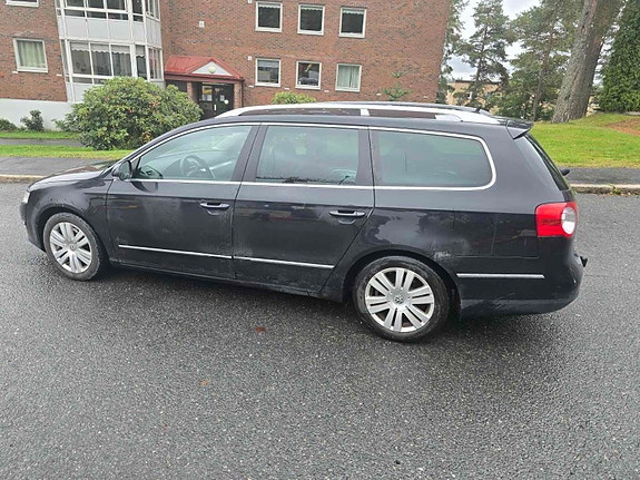Volkswagen Passat 4 of 16