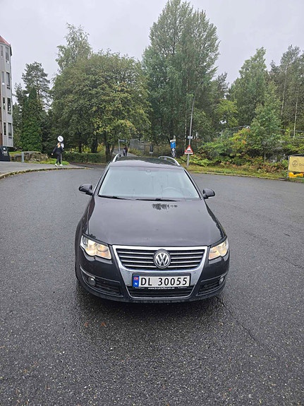 Volkswagen Passat 10 of 16