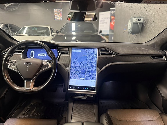 Tesla Model S 15 of 25