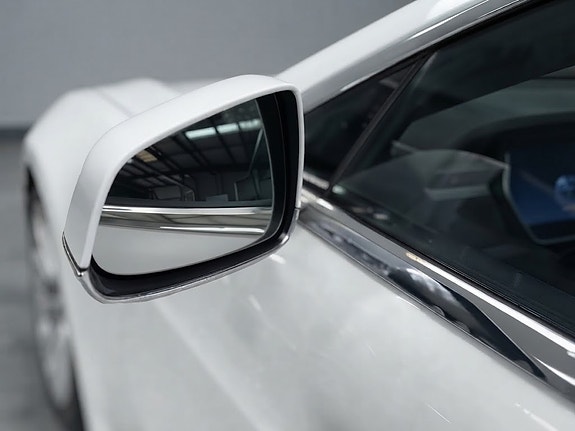 Tesla Model S 8 of 25
