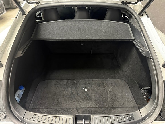 Tesla Model S 24 of 25