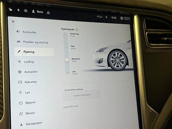 Tesla Model S 19 of 25