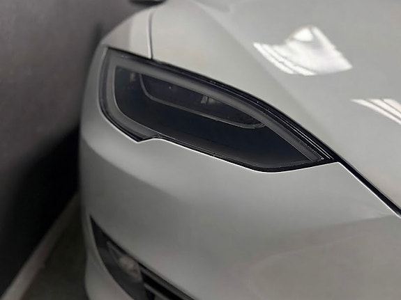 Tesla Model S 5 of 25