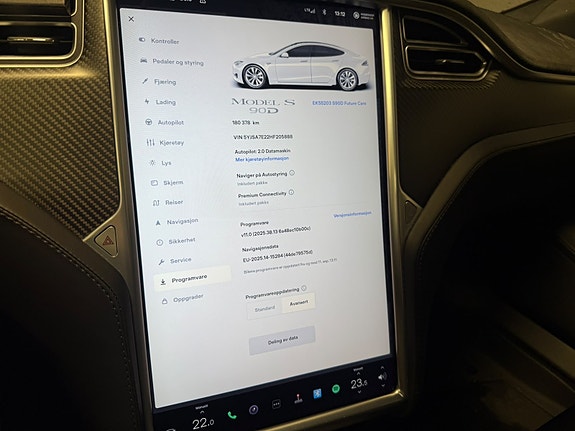 Tesla Model S 17 of 25