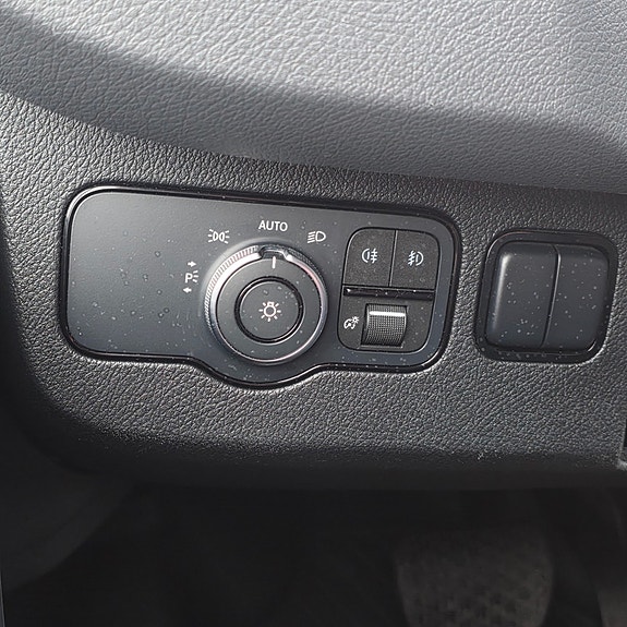 Mercedes-Benz Sprinter 9 of 30