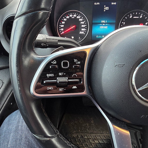 Mercedes-Benz Sprinter 14 of 30