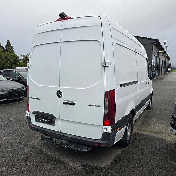 Mercedes-Benz Sprinter 4 of 30
