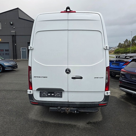 Mercedes-Benz Sprinter 3 of 30