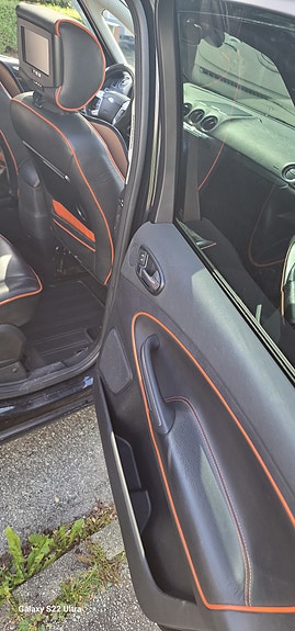 Ford S-MAX 12 of 24