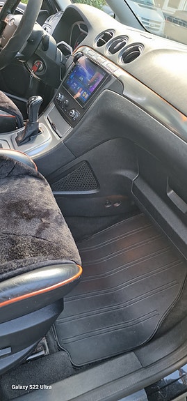 Ford S-MAX 6 of 24