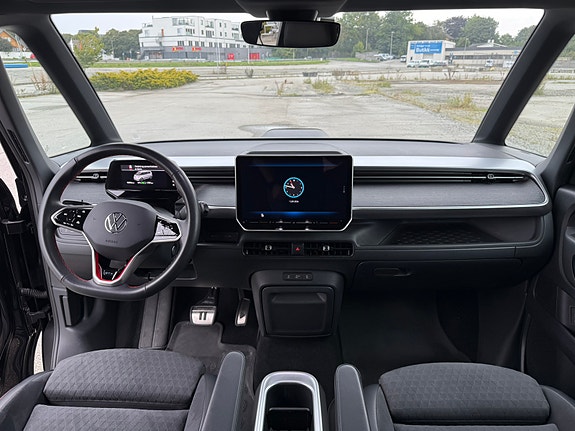Volkswagen ID. Buzz 11 of 30