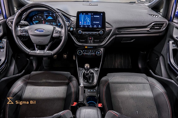 Ford Fiesta 27 of 30
