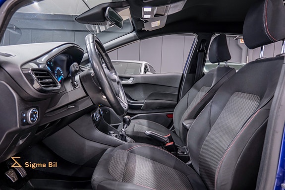 Ford Fiesta 13 of 30
