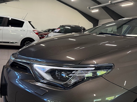 Toyota Auris 14 of 30