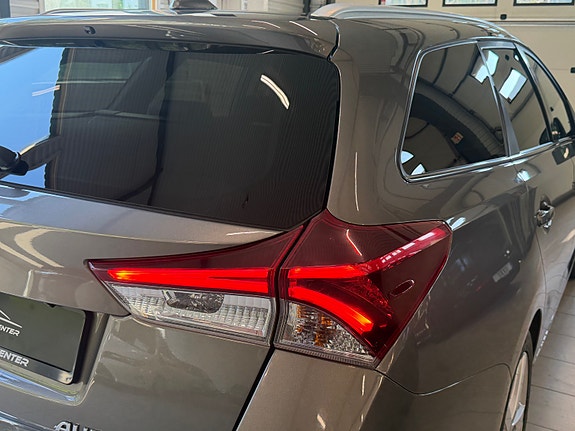 Toyota Auris 20 of 30