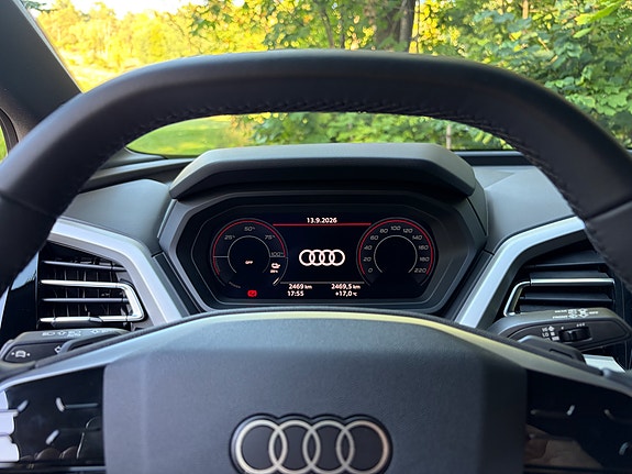 Audi Q4 e-tron 13 of 24