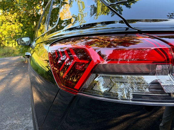 Audi Q4 e-tron 9 of 24