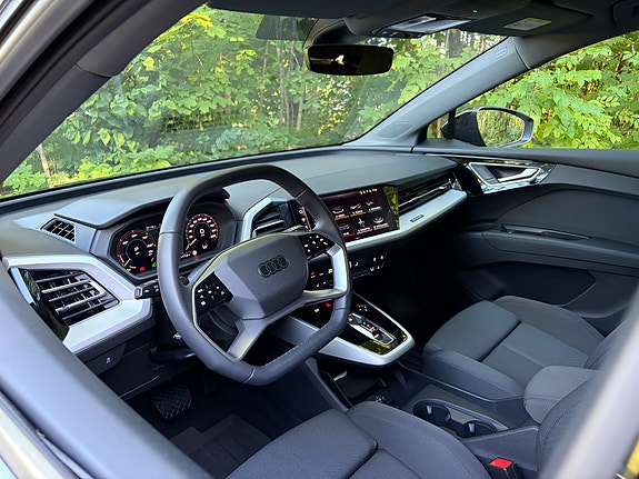 Audi Q4 e-tron 11 of 24