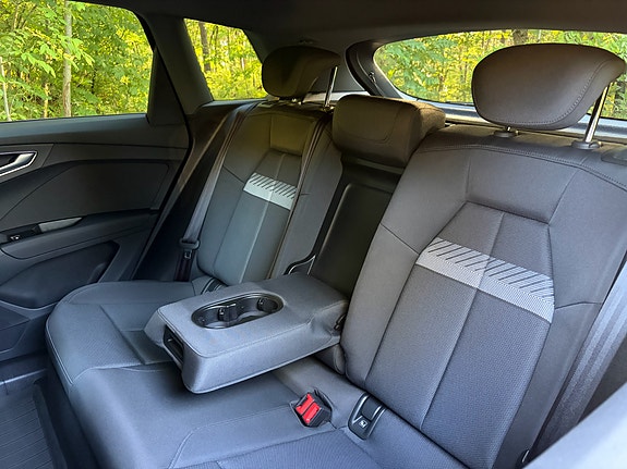 Audi Q4 e-tron 12 of 24