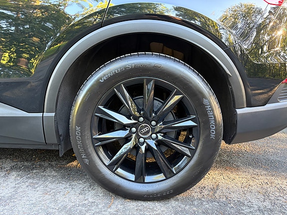 Audi Q4 e-tron 8 of 24