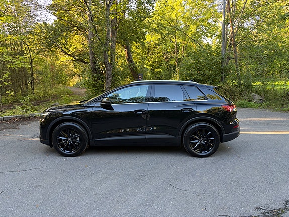 Audi Q4 e-tron 2 of 24