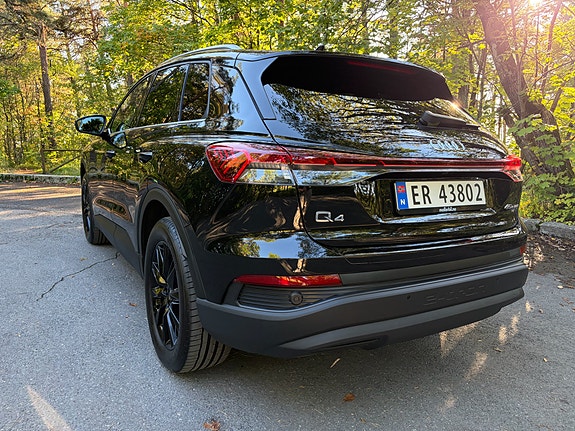 Audi Q4 e-tron 3 of 24