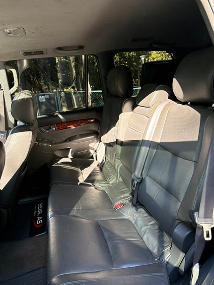 Toyota Land Cruiser 10 of 25
