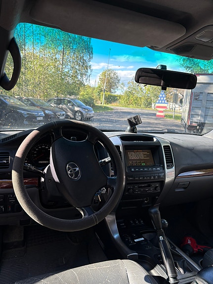 Toyota Land Cruiser 9 of 25