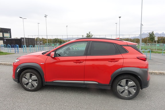 Hyundai Kona 2 of 22