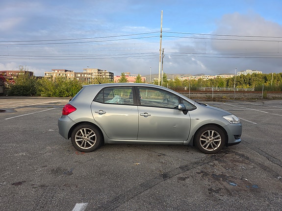Toyota Auris 9 of 20