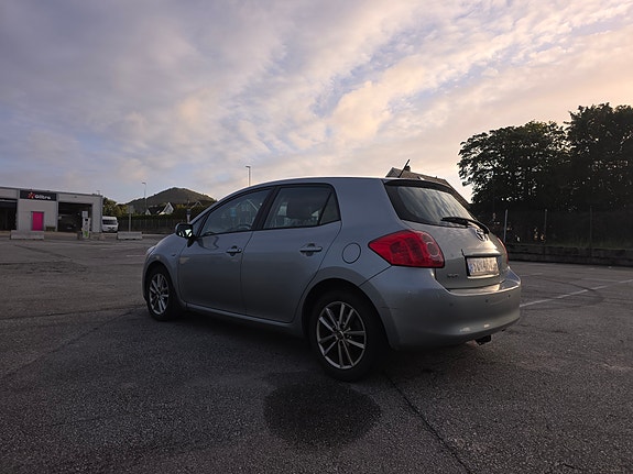 Toyota Auris 5 of 20