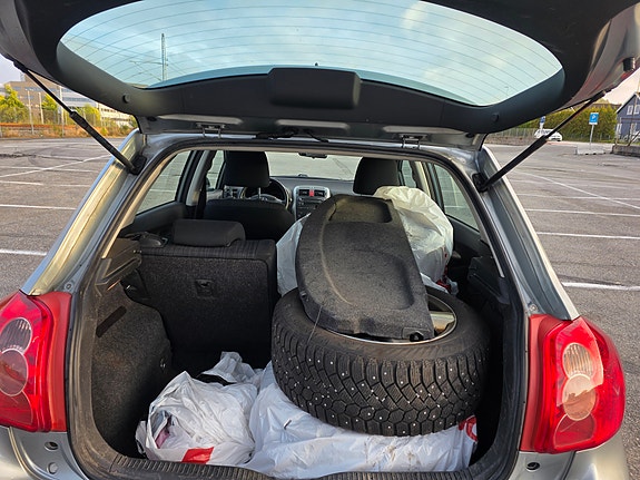 Toyota Auris 20 of 20