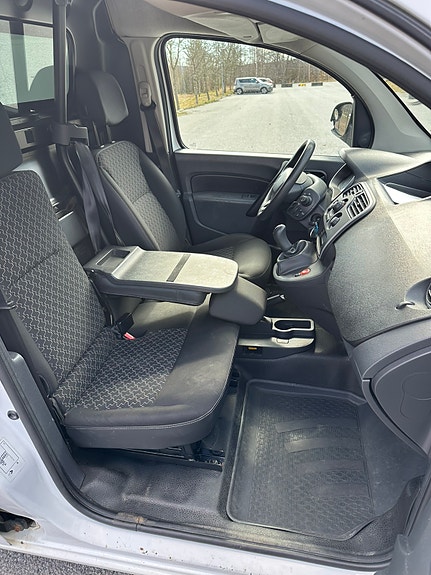 Renault Kangoo Express 19 of 22