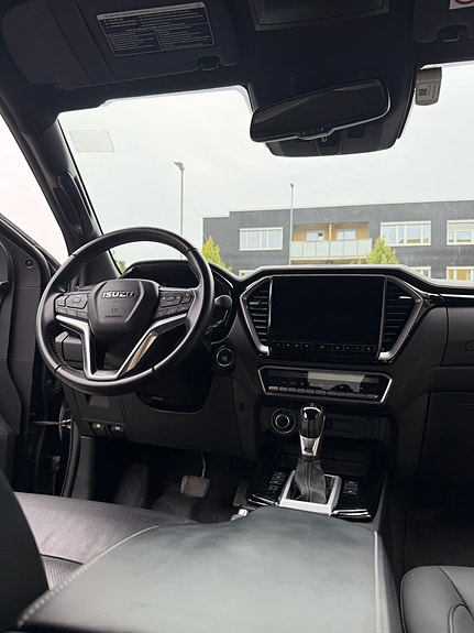 Isuzu D-max 25 of 30