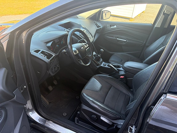 Ford Kuga 17 of 29