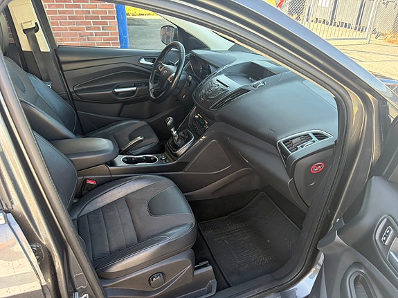 Ford Kuga 14 of 29