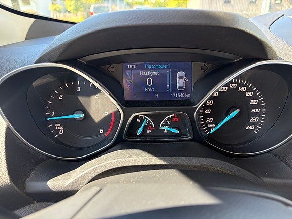 Ford Kuga 2 of 29