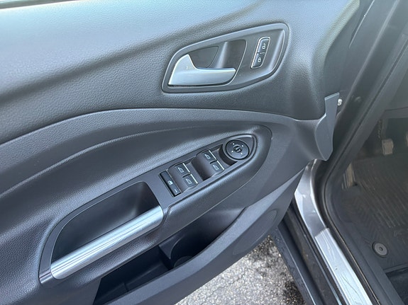 Ford Kuga 19 of 29