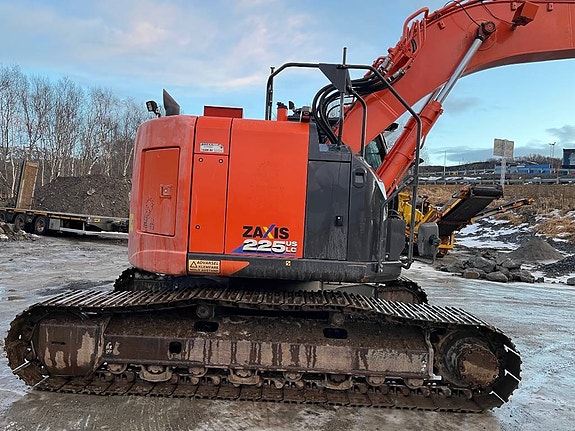 Hitachi ZX 225 US LC-6 7 of 12