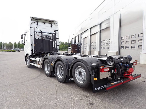 Volvo 8x4 Tridem 9 of 13