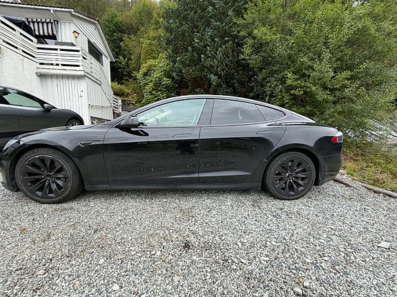 Tesla Model S 5 of 15